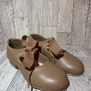 Size 10 Youth Capezio Tap Shoe Nwob